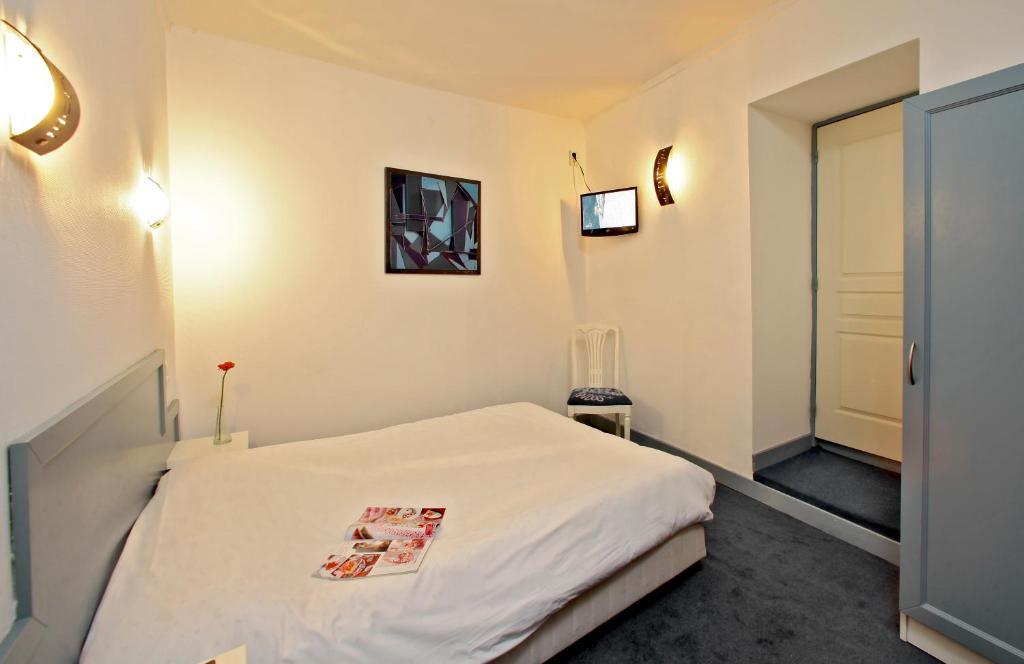 Hotel Le Coin Des Halles Кахор Стая снимка