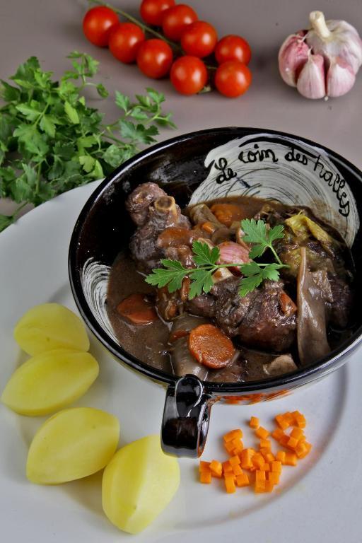 Hotel Le Coin Des Halles Кахор Екстериор снимка