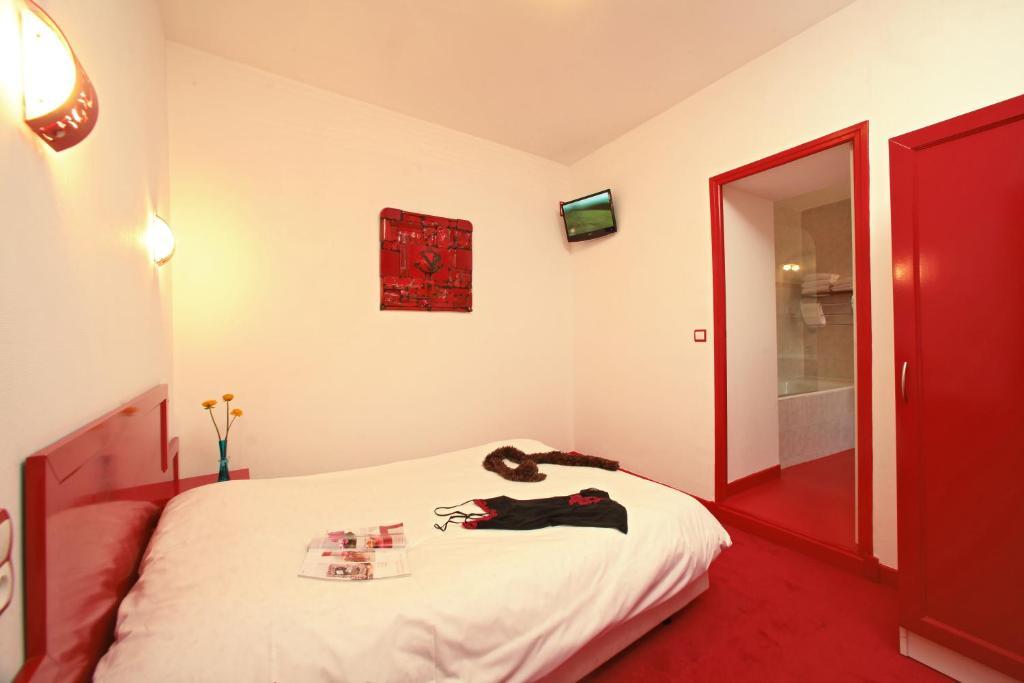 Hotel Le Coin Des Halles Кахор Стая снимка